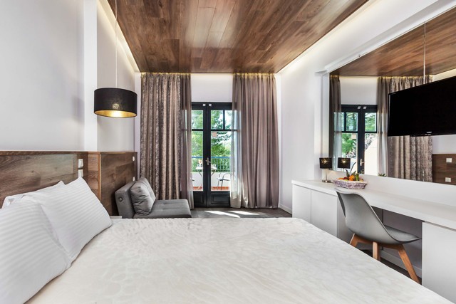 Bedroom with balcony doors