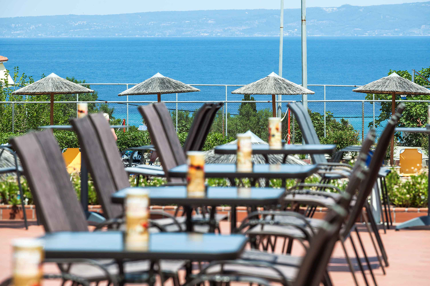 Pool bar & Snacks a la carte 1/6